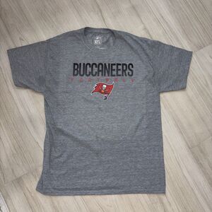 Tampa Bay Buccaneers NFL  Gray Large Men's Football T-Shirt